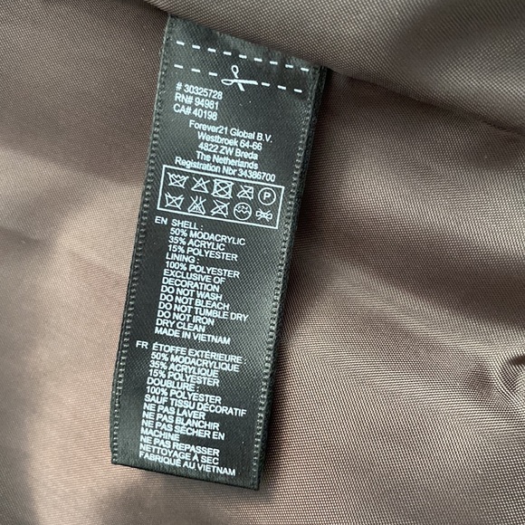 Forever 21 Faux Fur Vest - Picture 6 of 7